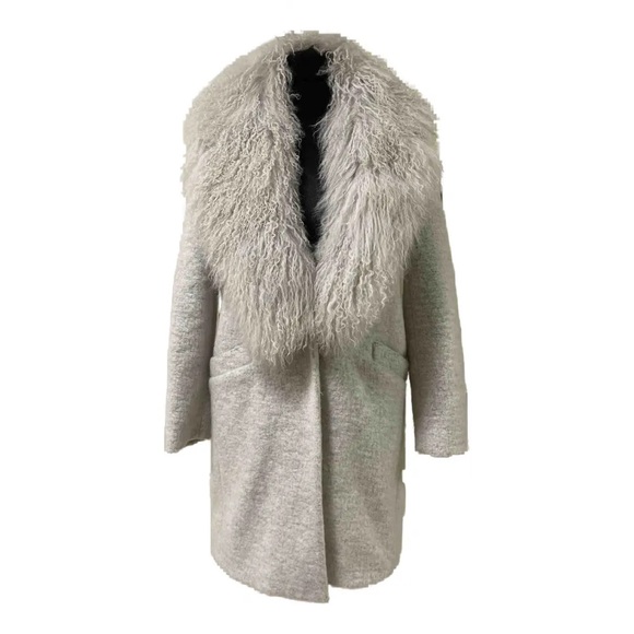 Elizabeth and James Jackets & Blazers - ELIZABETH & JAMES Genuine Fur Collar Oversized Coat Light Grey Size M Like New!